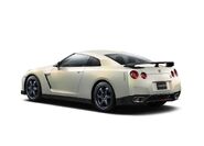 Nissan-gt-r 2011 3b