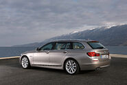 2011-BMW-5-Series-Touring-61