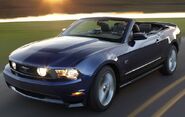 2010-Ford-Mustang-0