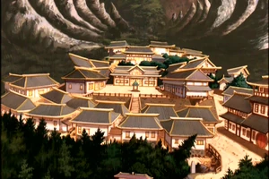 Makapu in 100 NG met een aarden muur eromheen.