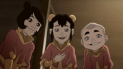 Ikki, Jinora und Meelo begrüßen Rohan
