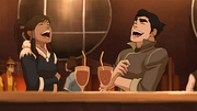 Korra y Bolin riendo