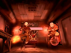 Zuko's probeert Aang te pakken als deze in zijn cabine stuitert aan het begin van de Legende.