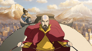 Tenzin le da un consejo a Korra