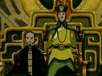 Long Feng standing beside Earth King