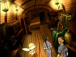 Het ruim van het piratenschip heeft schappen zoals een winkel.