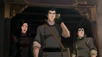 Mako radioing Korra