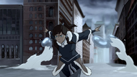 Korra haciendo Agua Control