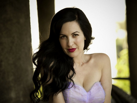 Grey DeLisle