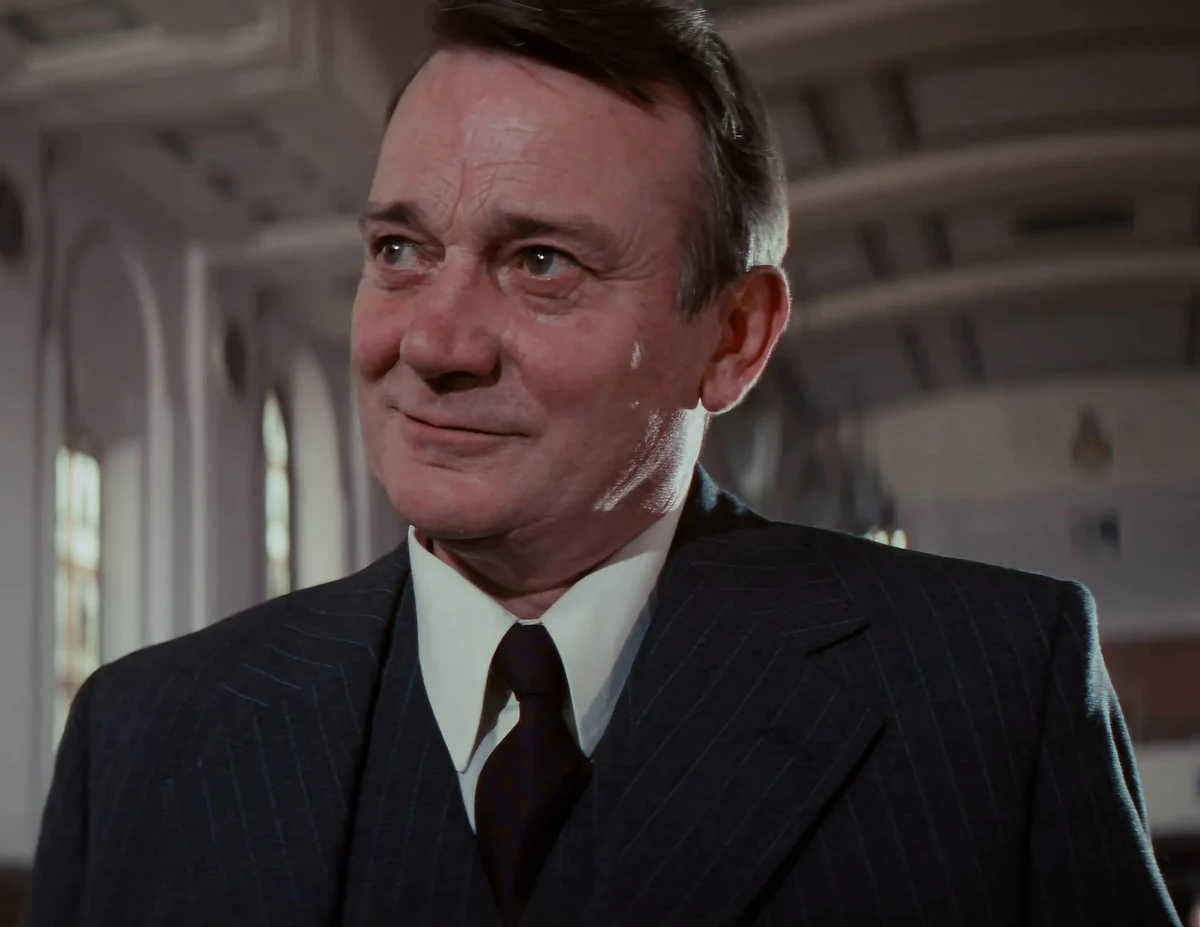 Denholm Elliott Film and Television Wikia Fandom