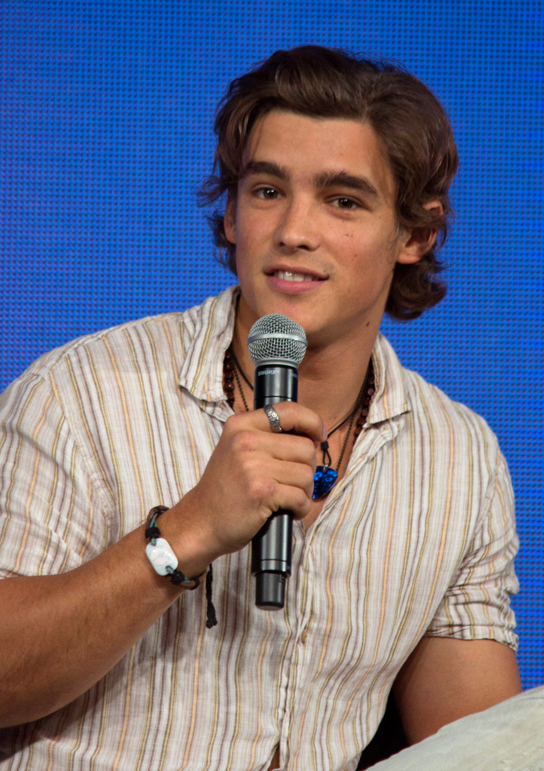 Brenton Thwaites | Film and Television Wikia | Fandom