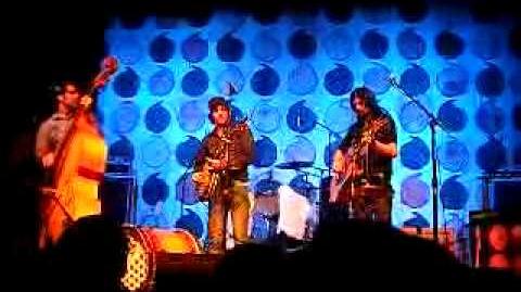 Pretty Girl From Locust - The Avett Brothers - Madison Theatre, Covington, KY - 6 21 09