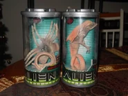 160uc13.jpg (32 KB) Kenner toys of a Facehugger and "Offspring".