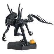 Issue 48.jpg (70 KB) Issue 48 figurine of a Xeno Warrior from AvP: Requiem.