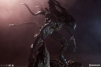 Aliens-alien-king-maquette-200333-03