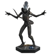 Issue 1.jpg (53 KB) Issue 1 figurine of the Alien.