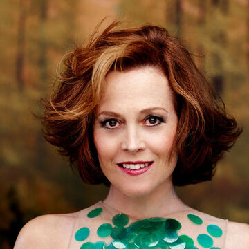 Sigourney weaver pics