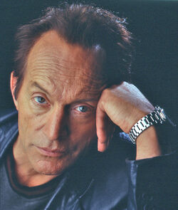 Lance Henriksen (5 de Maio de 1940), Artista