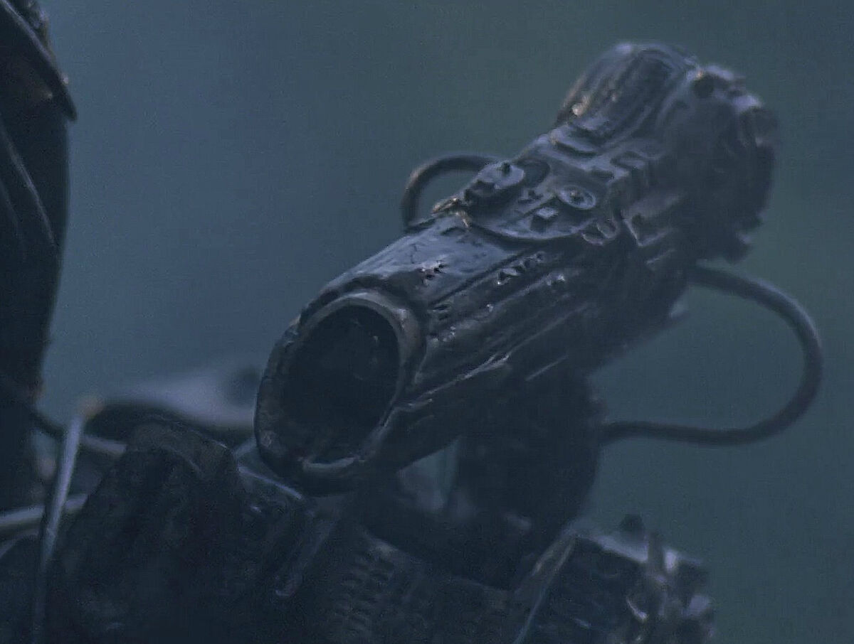 AVPR: Aliens vs. Predator - Requiem - Internet Movie Firearms