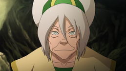 Toph anciana sonriendo