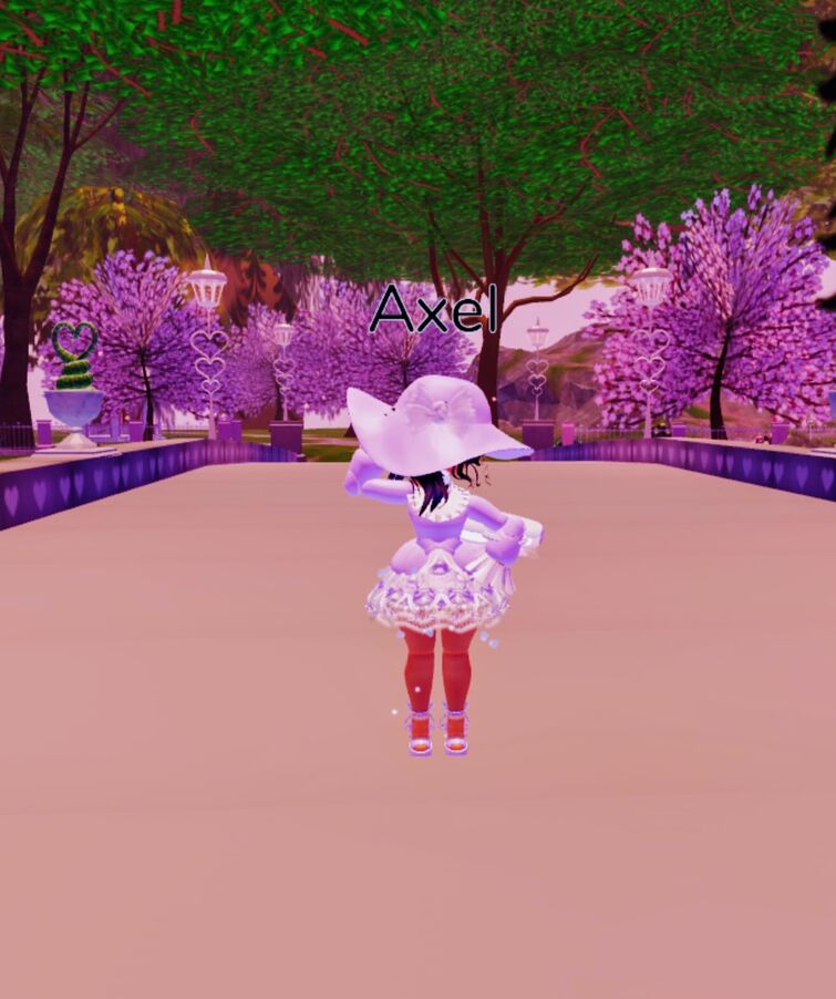 Darling Valentina Set, Trade Royale High (RH) Items