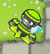 Small Squeeze (Note: Grabbed Bloon is shrunk aswell during animation)