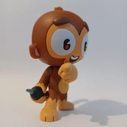 Dart Monkey Vinyl angled to point to middle (source)