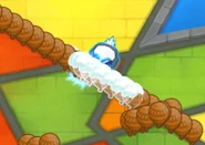 Cryo Cannon with Big Cryo Blast freezing lots of bloons