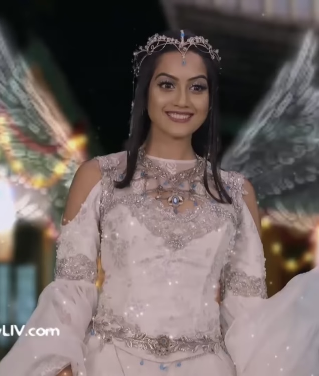Vaayu Pari Baal Veer Returns Wiki Fandom Pari is a supernatural horror film in which a man attempts to help a woman named ruksana, an abuse victim, who he found chained up in a hut. vaayu pari baal veer returns wiki