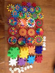 Quercetti-kaleido-gears-vintage-italy 1 428e7b60971e5fc66d663b93a5bf145c.jpg