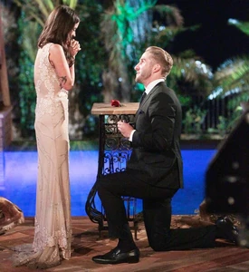 Shawn proposing to Kaitlyn.