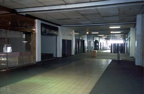 Took this photo in the same mall but on the first floor! Could this be a  possible backrooms level? : r/backrooms