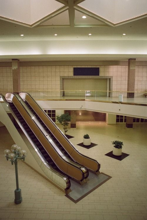 Level 102 Mall or no mall? [Backrooms Wikidot] #backrooms #backrooms