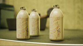 Almond Water "杏仁水"