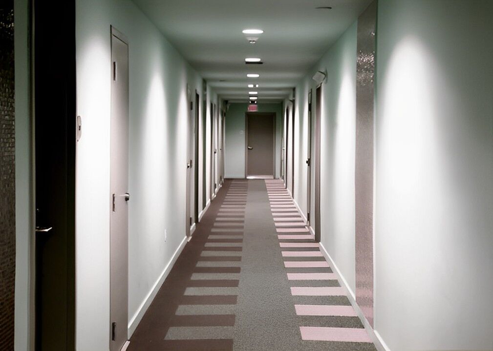 The Backrooms: An eerie phenomenon lies behind these familiar hallways