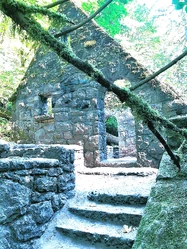 This photo taken by anonymous wanderer, V.C., shows the stone ruins of "Pierres endormies".