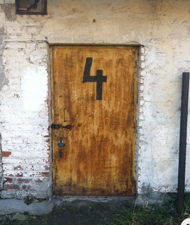 Door4
