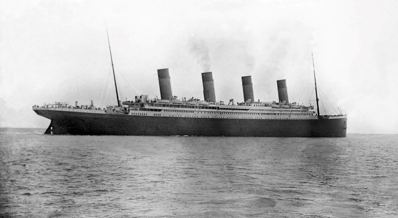 044  TITANIC 未開封。 Hachette RMS TITANIC (metal) Part 136 & 137 - Final assembly