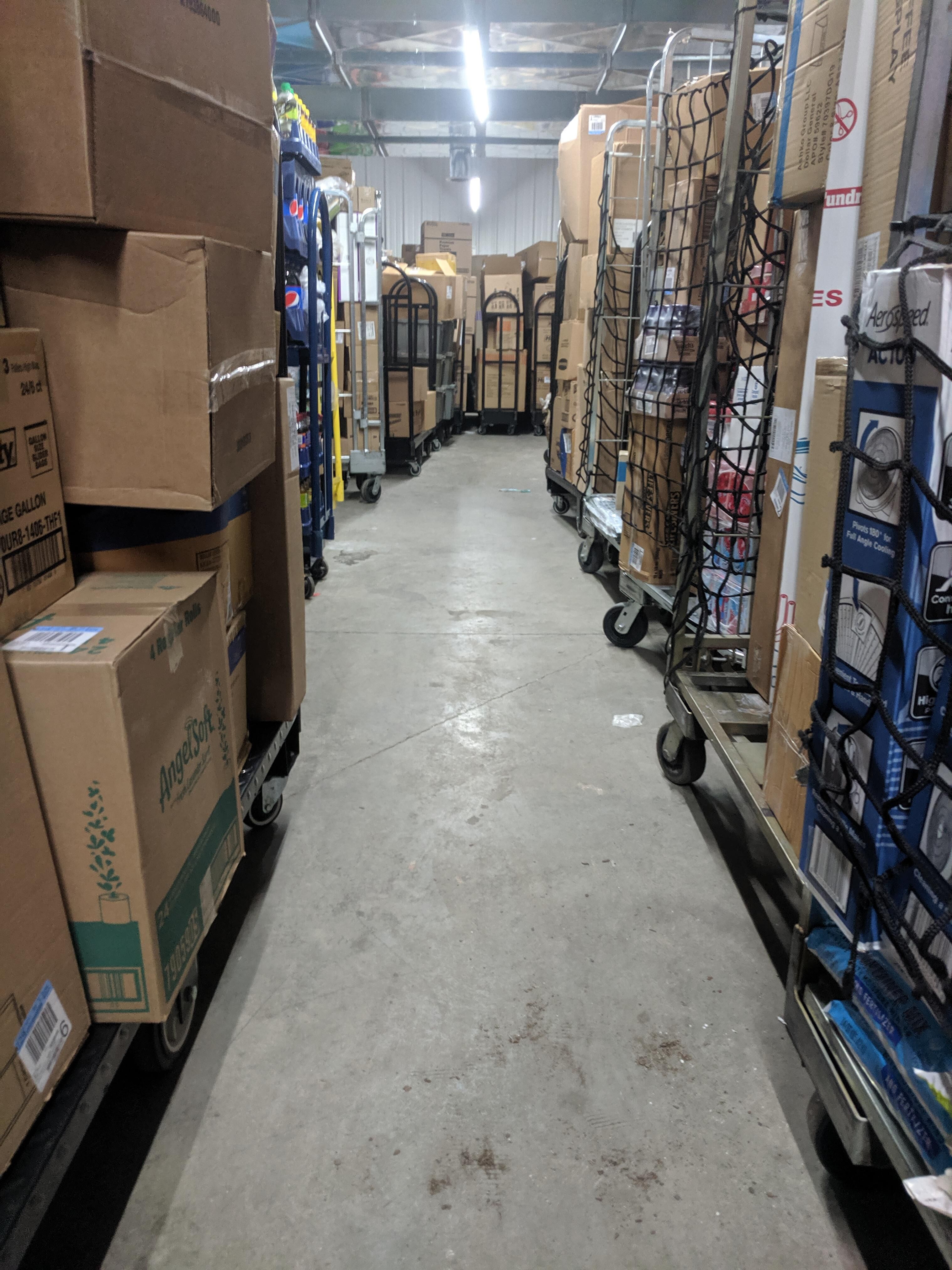 Welcome to Sub Level 20.5, a new level that hasn't be discovered. I think I  should call it, The Storage Unit's. (This is for the Backrooms wiki) : r/ backrooms