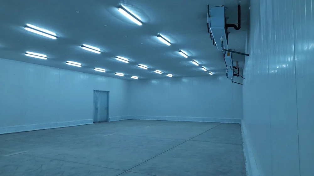 Emptyahhwarehouse