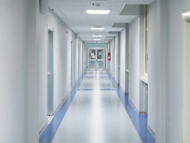 总有哪里不对。