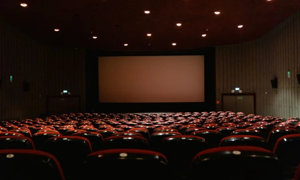 Cineee