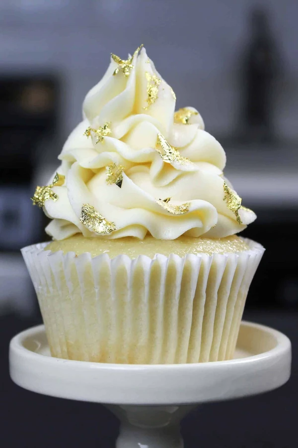 AlmondCupcakesByUnpopularCat