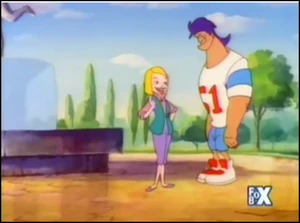 Дженнифер и Келп на площади перед зданием суда.