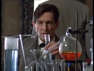 Sherlock Holmes przeprowadza doświadczenie