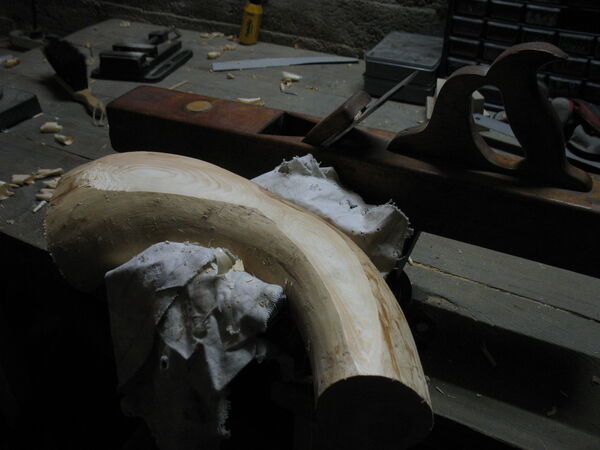 Making the crescent-shaped piece from a curved piece of wood - 02