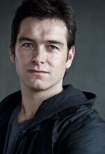 Antony Starr