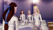 Barbie-12-dancing-princesses-disneyscreencaps.com-6305