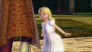 Barbie-12-dancing-princesses-disneyscreencaps.com-9381