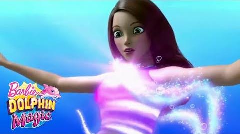 Isla Transform Into A Mermaid Barbie™ Dolphin Magic